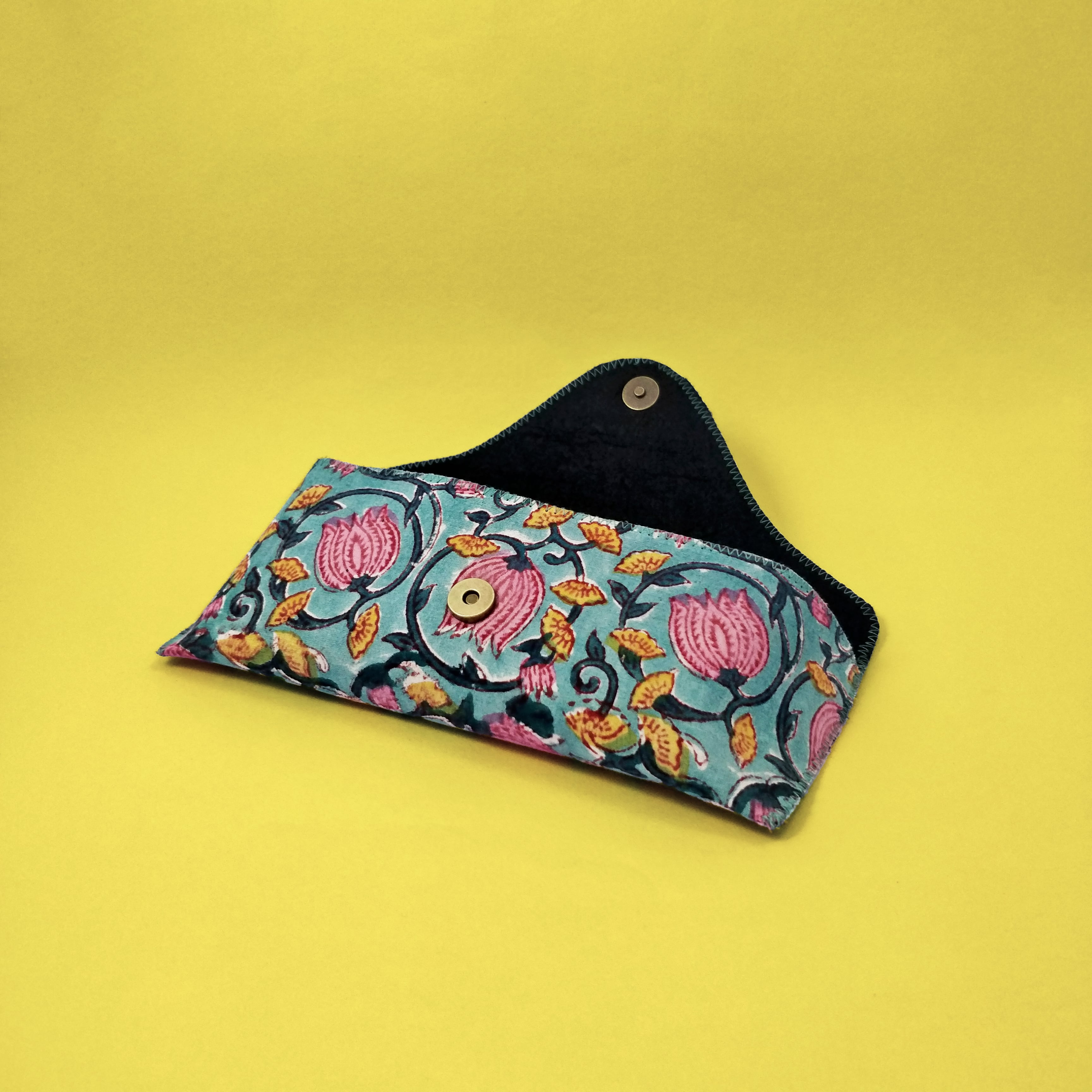 Black Vine Soft Case