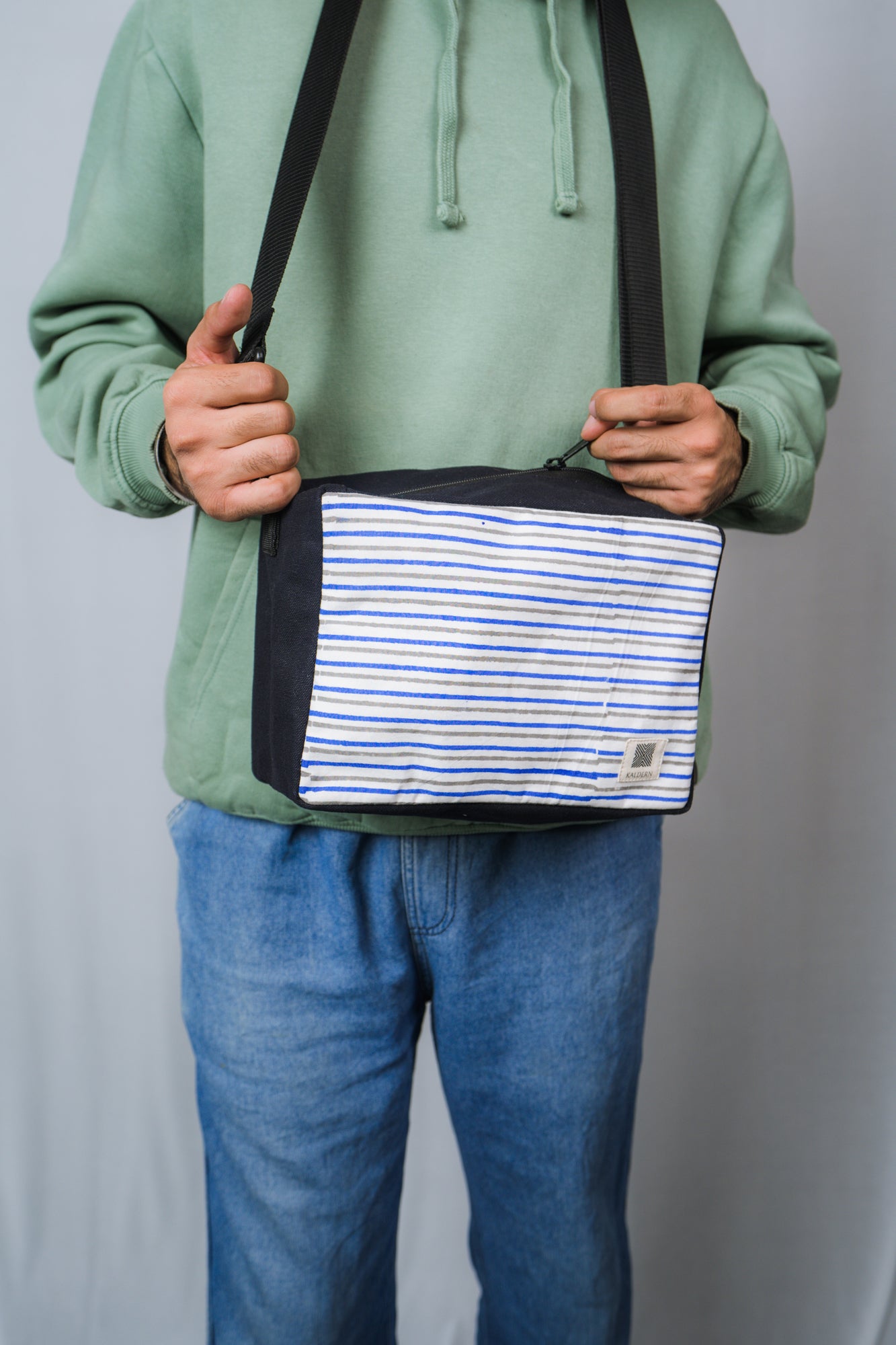 Bluedash Carton Crossbag