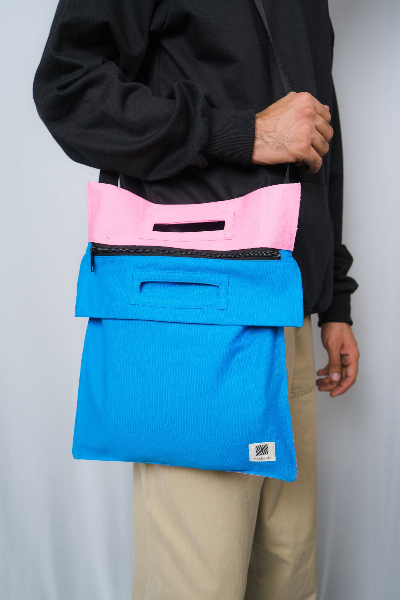 Bubblegum CrossnCarry (Reversible)